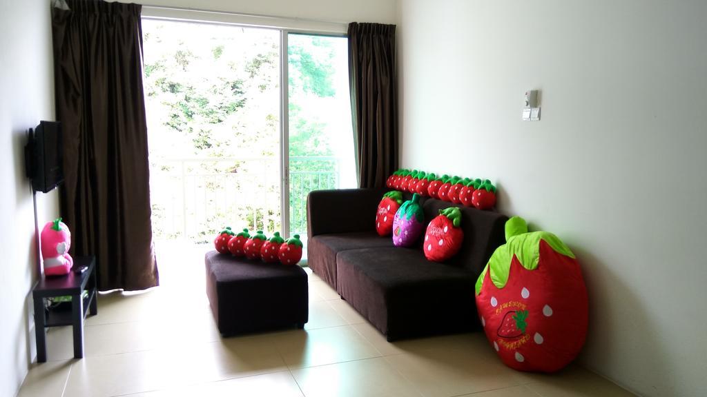 Cameron Strawberry * Cameron Highlands
